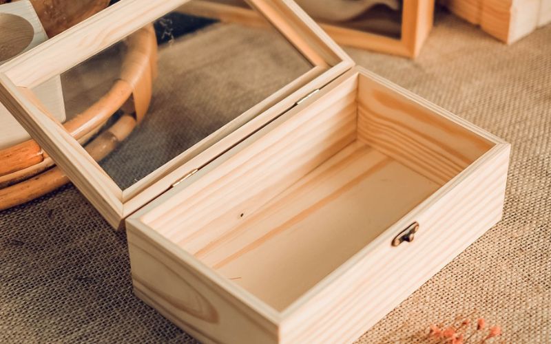 Hộp gỗ mini đựng trà hoặc đồ văn phòng phẩm